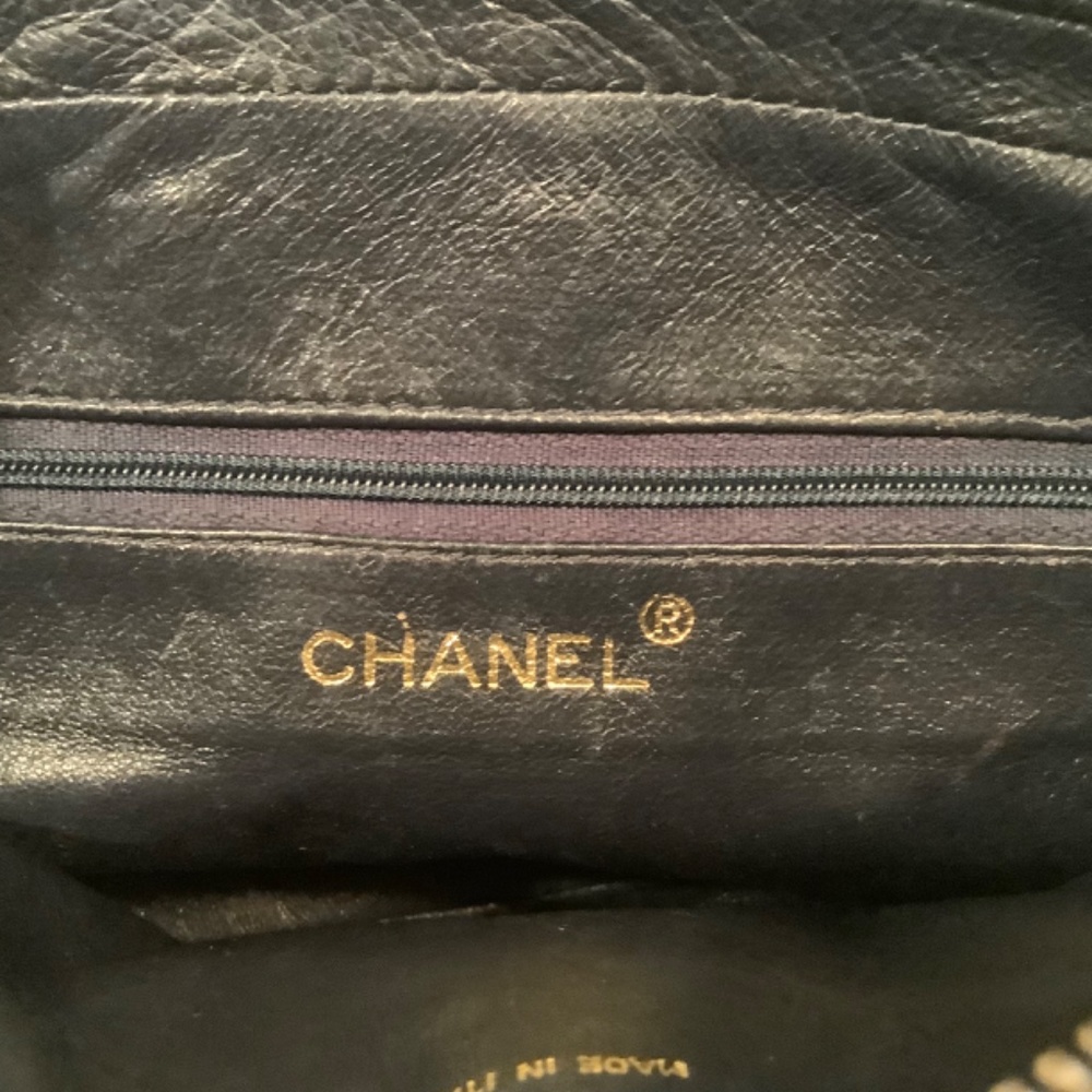 CHANEL HANDBAG - Picture 6 of 14